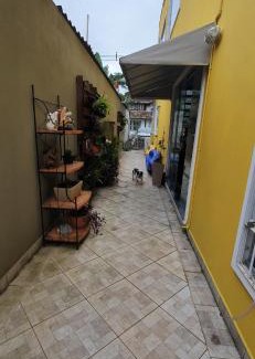 Centro Comercial House | Quarto 100m da praia Pereque