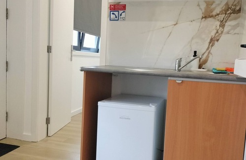 Senhora da Hora Apartment | Quarto com Kitchenet junto ao Metro