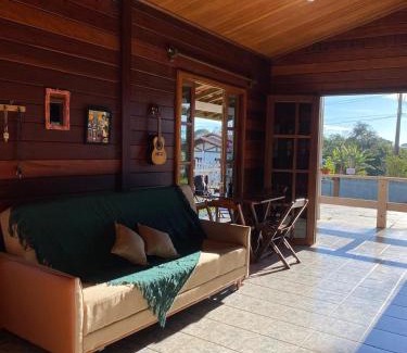 Sao Roque House | QUARTO em Casa de Madeira no Alto da Serra - PetFriendly