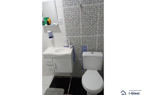 Vila Yolanda Apartment | Quarto Espaçoso no Centro de Foz