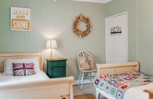 Cley next the Sea House | Quay Corner - Norfolk Cottage Agency