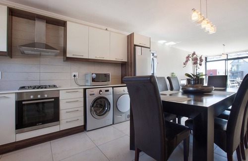 Century City Apartment | Quayside 301 by CTHA
