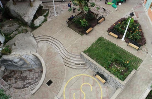 Aguas Calientes House | QUECHUA´S HOUSE Hostal & Coffee