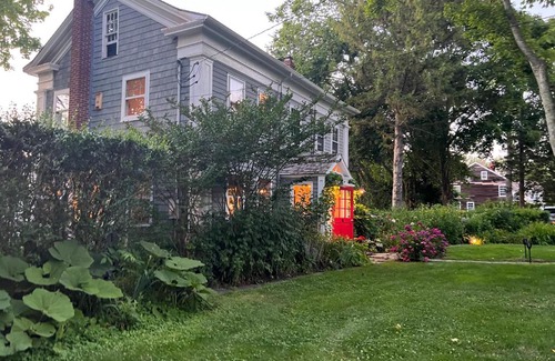 Sag Harbor House | queeen room