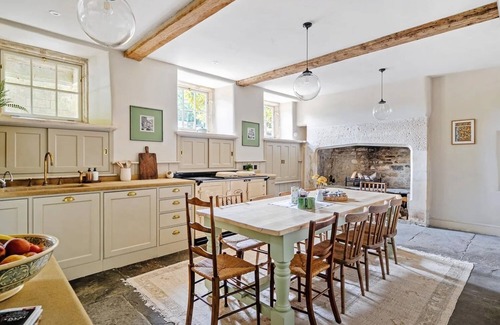 Bathampton House | Queen Anne period home near Bath