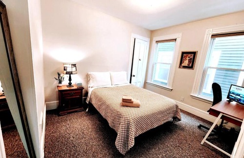New Haven Apartment | Queen Beds, Fast WiFi, Free Parking, Central A/C, TV's
