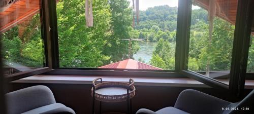 Lasinja House | Queen bee's nest