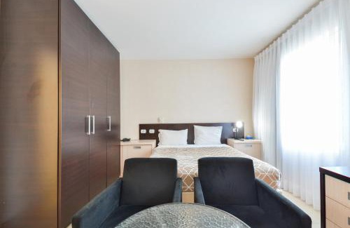 Brooklin Novo Apartment | Queen Berrini flat - Sofá Cama