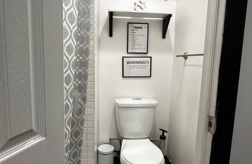 Trinity - Bellwoods Hotel | Queen Nest Hotel
