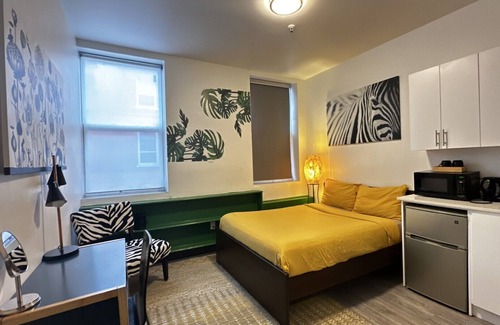 Trinity - Bellwoods Hotel | Queen Nest Hotel