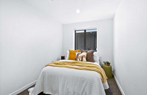 Whangarei House | Queen Room at Wolfe Street