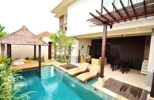 By Pass Ngurah Rai Villa | Queen Rose Villa & Spa