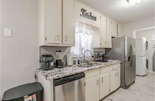 Mobile House | Queen's Palace