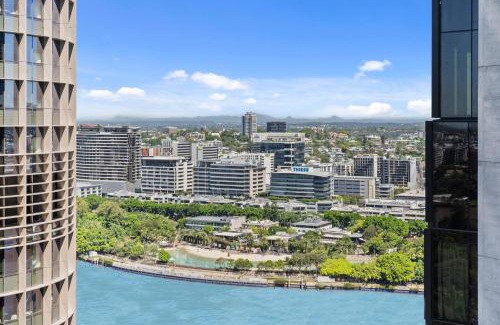 Brisbane Central Business District Apartment | Queen's Residence - Brand New Apt on the Star BNE