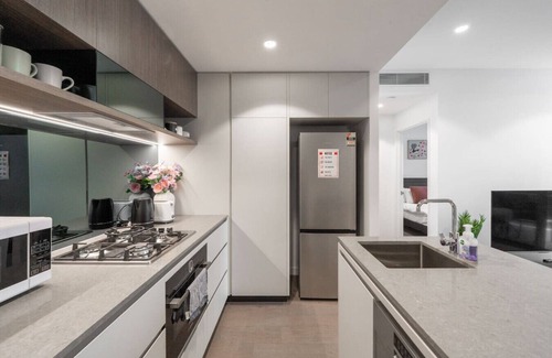 Brisbane Central Business District Apartment | Queen's Wharf-Be the First to stay at a 5-Star Apt
