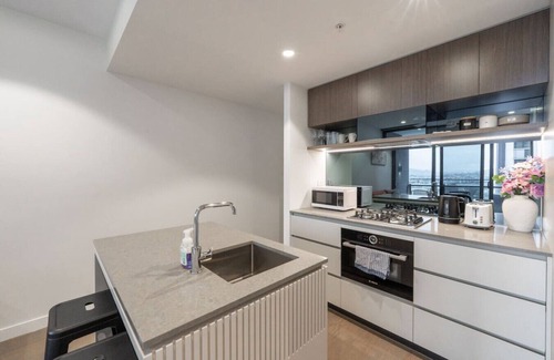 Brisbane Central Business District Apartment | Queen's Wharf-Be the First to stay at a 5-Star Apt