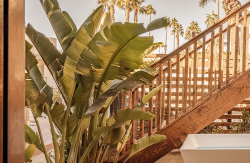 Old Las Palmas Hotel | Queen Suite with Poolside Charm