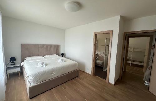 Villeneuve Apartment | Queen'Sunset Appartement