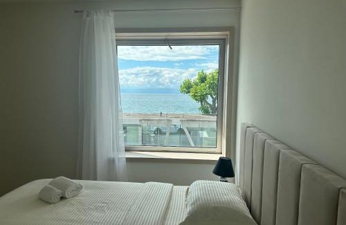 Villeneuve Apartment | Queen'Sunset Appartement