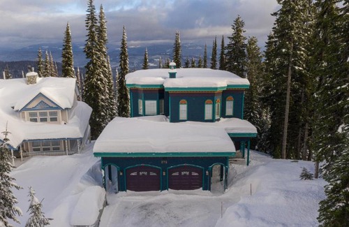Silver Star Mountain House | Queenski