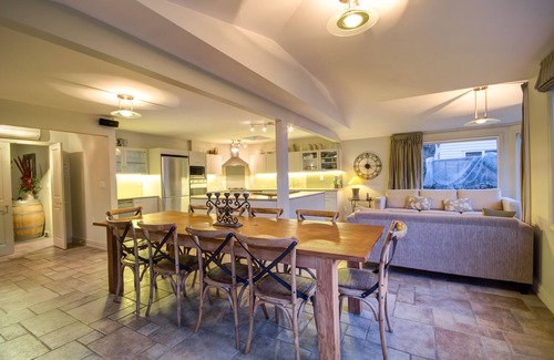 Lake Hayes House | Queenstown Country Lodge - Boutique Accommodation