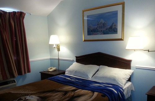 Humber Bay Hotel | Queensway Motel