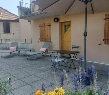 Tallard Apartment | Quiétude et confort