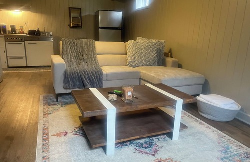 Raleigh Apartment | Quiet 1/1 Apt. Suite w/Private entrance in the beltway of Raleigh!nnn