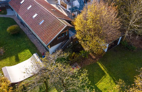 Bad Toelz Apartment | Quiet 2 room garden loft with terrace