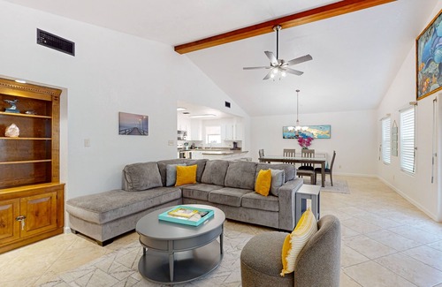Port Isabel House | Quiet 3 bedroom home with water views, dock & private gas grill