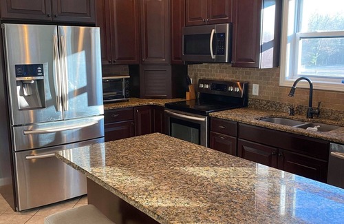 Granby House | Quiet 3 BR 1.5 Bath Duplex Near 5 Colleges, Connecticut River, and Hiking Trails