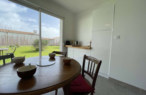 Saint-Denis-d'Oleron House | Quiet 3-Room House Near Ocean & Lighthouse - Sleeps 6 - WIFI, Parking