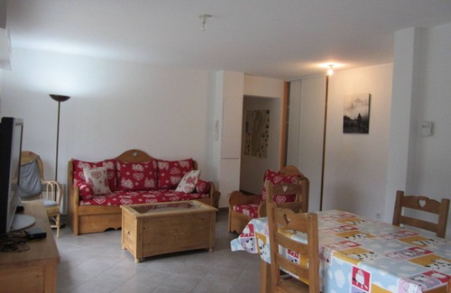 Villard-de-Lans Apartment | Quiet 3 rooms, close to center, garage, Box WIFI, well equipped