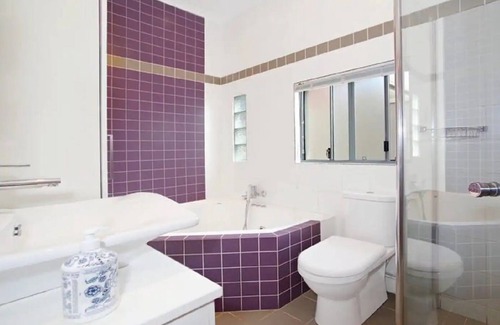 Belmore House | Quiet 4 Bedrooms House in Belmore