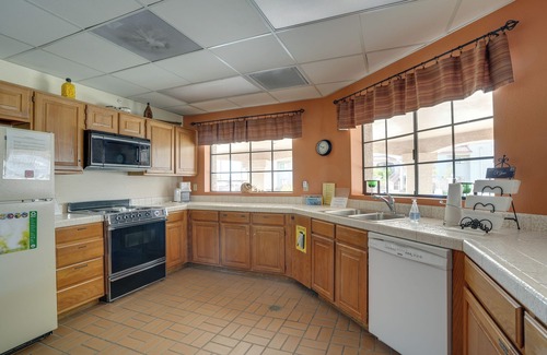 Greenway Palms Condo | Quiet 55 + Condo w/Pool Access in Peoria!