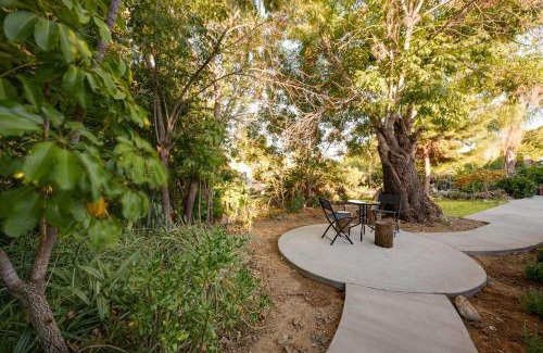 South San Gabriel Apartment | Quiet and Central 1bed1bath House, Nature Retreat