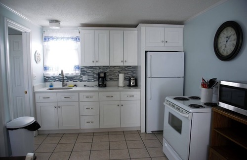 Hampton Cottage | Quiet and Comfortable 2 Bedroom Cottage