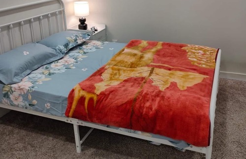 London House | Quiet and Cozy Room in London, ON