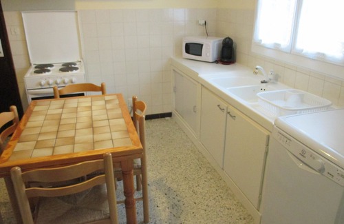 Ales Apartment | QUIET AND GREEN APARTMENT(Air-conditioned)