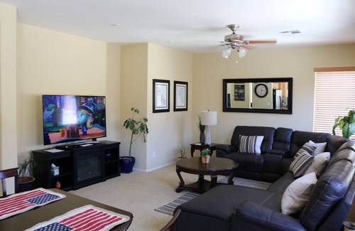 Enterprise House | Quiet and minutes to LV Strip long term booking only 30 days min