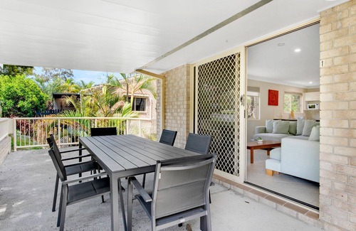 Tugun House | Quiet and Serene Duplex Close To Beach