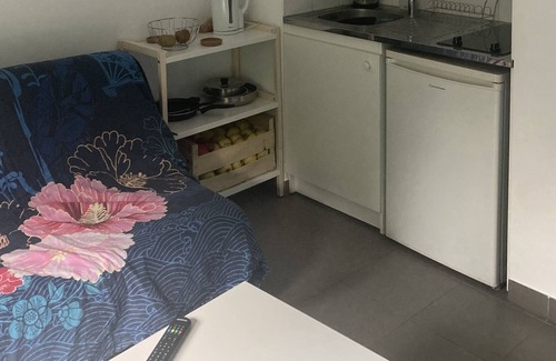 Saint-Genis-Laval Apartment | Quiet apartment with parking, near Lyon