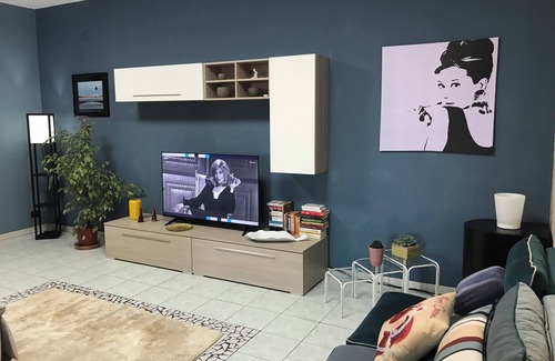 Monte San Giusto Apartment | Quiet apartment in residential area with beautiful views