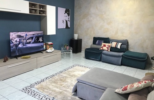 Monte San Giusto Apartment | Quiet apartment in residential area with beautiful views