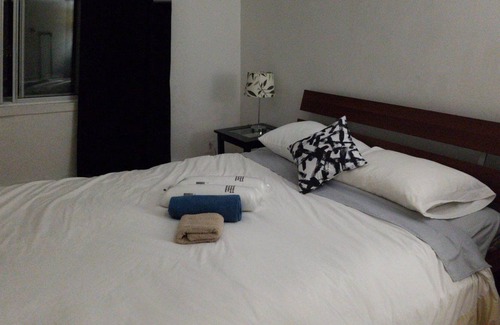 Cote-Saint-Paul Apartment | Quiet Apartment 3 min walk to metro 10 min to downtown