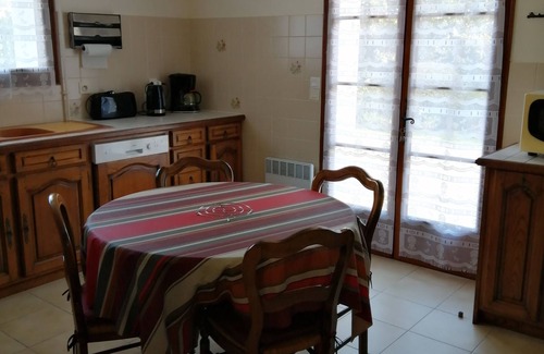 Sare Apartment | Quiet apartment in a Basque house at the foot of the Rhune.