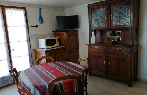 Sare Apartment | Quiet apartment in a Basque house at the foot of the Rhune.