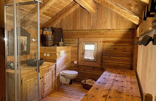 Les Sagnieres Ski Chalet | Quiet, authentic chalet in the heart of the Queyras, ideal for a truly relaxing break