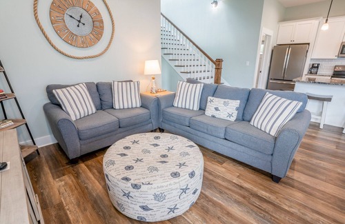 Magnolia Bluffs House | Quiet, Bayfront Seclusion w/Pond, Dogs Welcome!