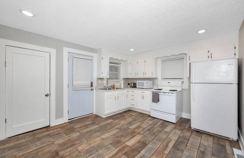 Huntsville House | Quiet Bungalow for 6
